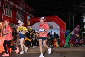 BIB: 4402, 3208
                            <button type="button" onclick="openModal(26224259)" class="btn btn-primary btn-sm float-right btn-popup" data-toggle="modal" data-target=".modal-high-quality">
                        <i class="fas fa-shopping-cart"></i> Add to Cart
                    </button>
                                            <button type="button" onclick="isThisMe(26224259, true)" class="btn btn-success btn-sm float-right btn-popup btn-isme hidden" data-toggle="tooltip" data-placement="bottom" title="นี่คือรูปของคุณใช่ไหม คลิกที่นี่เพื่อเอาเข้าอัลบั้ม">
                        <i class="fas fa-plus"></i> Add to album
                    </button>
                    <button type="button" onclick="isThisMe(26224259, false)" class="btn btn-warning btn-sm float-right btn-popup btn-isnotme hidden">
                        <i class="fas fa-ban"></i> Remove from album
                    </button>